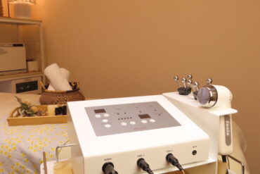 首までしっかりケア！ハーブテント＆マシーンフェイシャルで整える100分